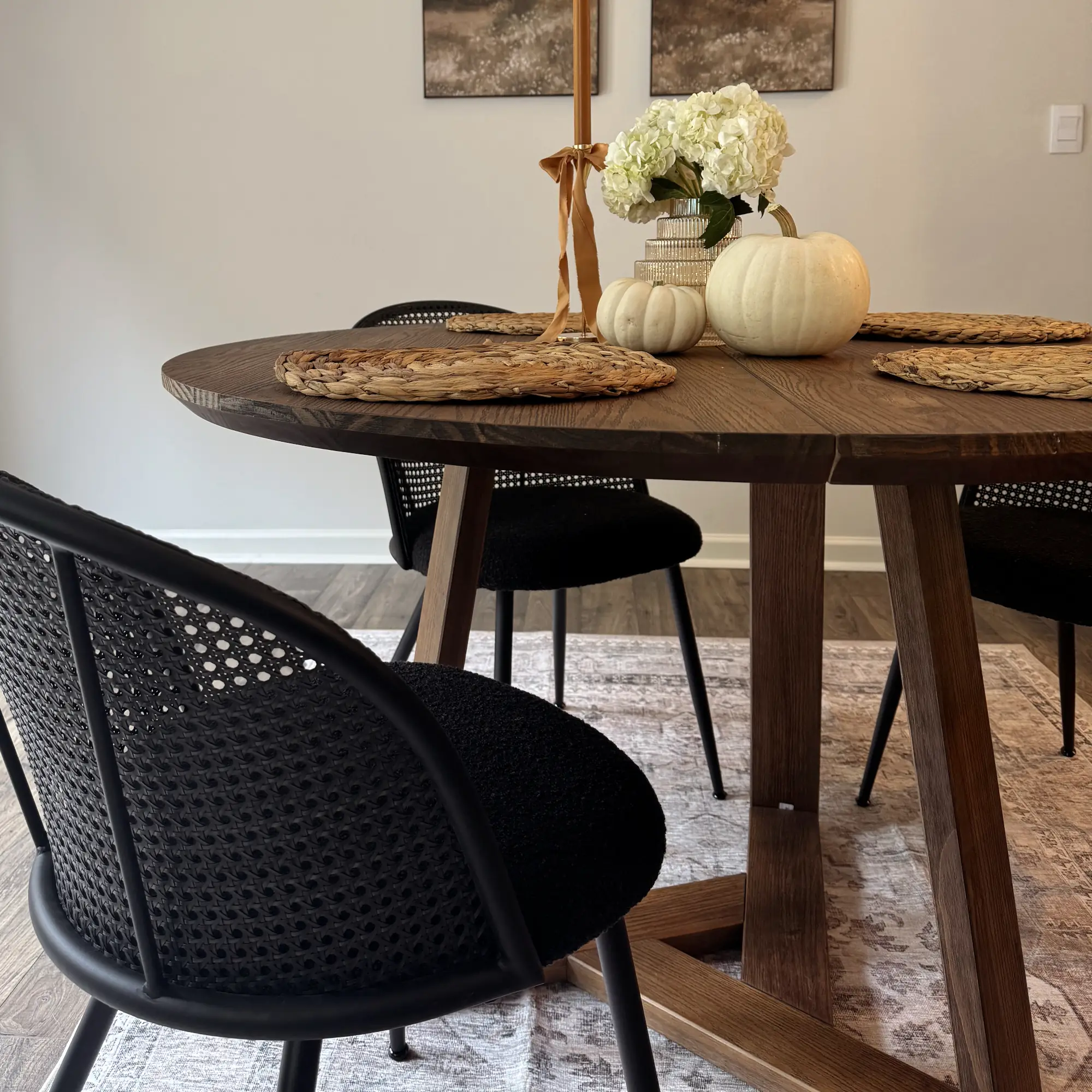 Cascais Round Dining Table - Image 50