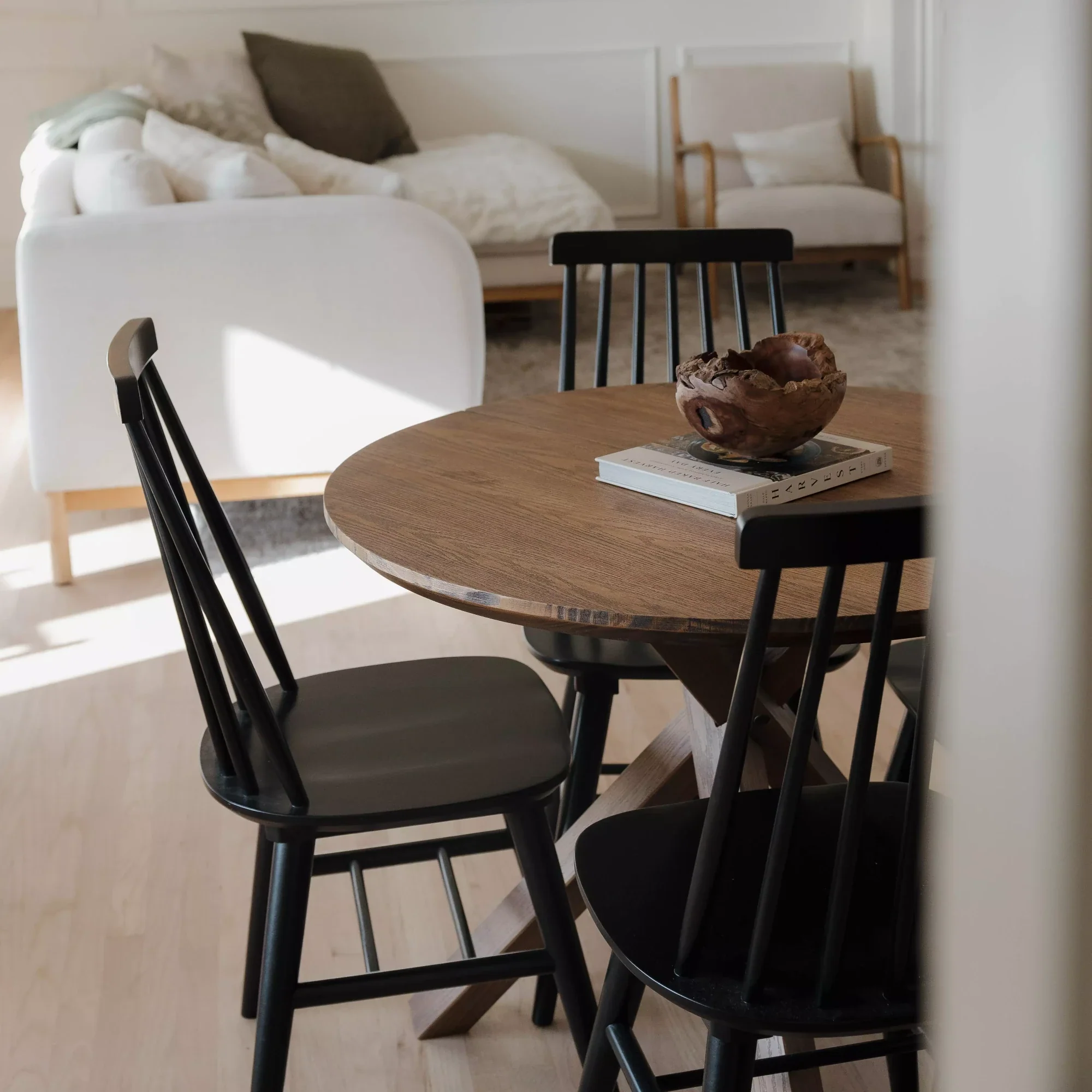 Cascais Round Dining Table - Image 76