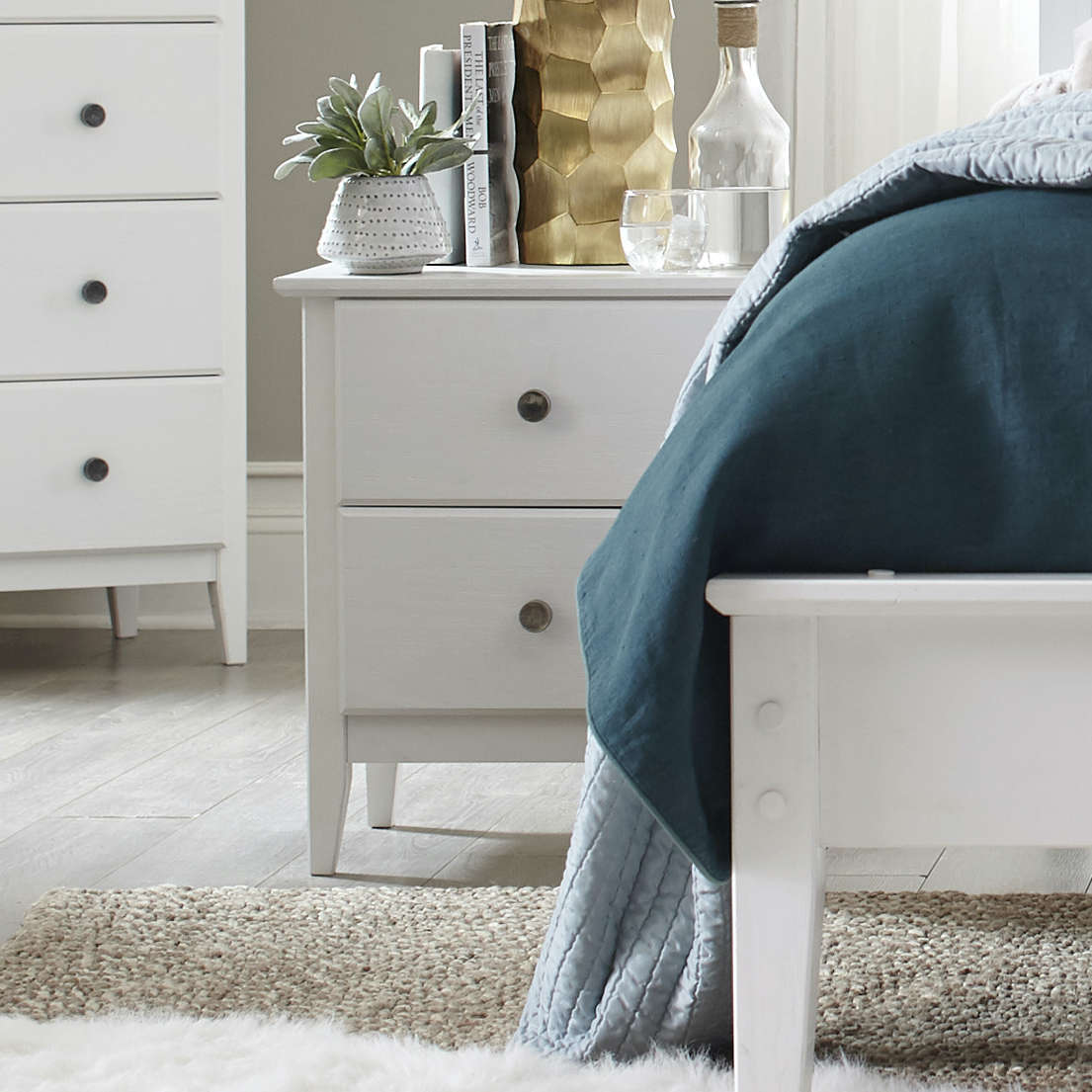 Greenport 2-Drawer Nightstand - Image 4