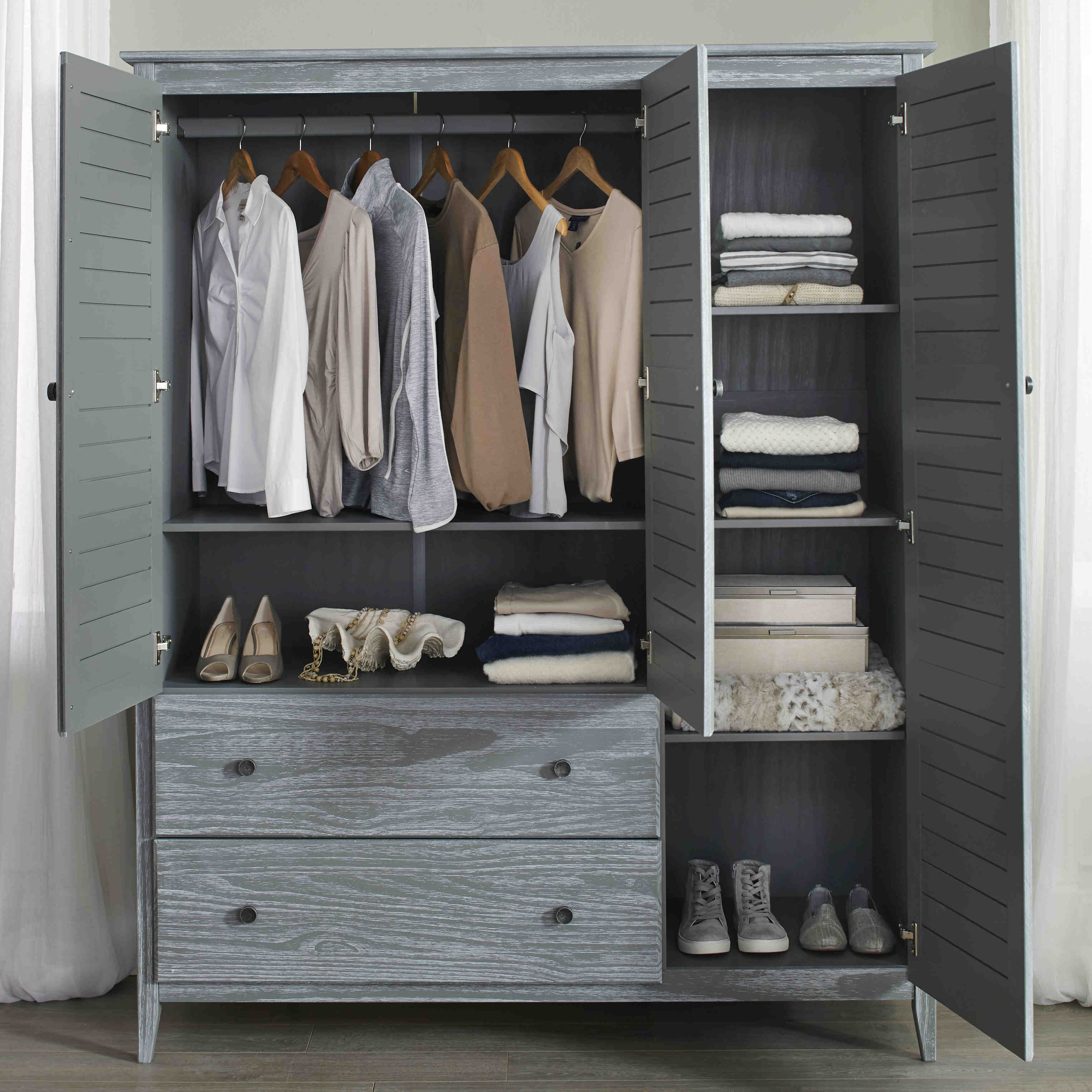 Greenport 3-Door Wardrobe - Image 4