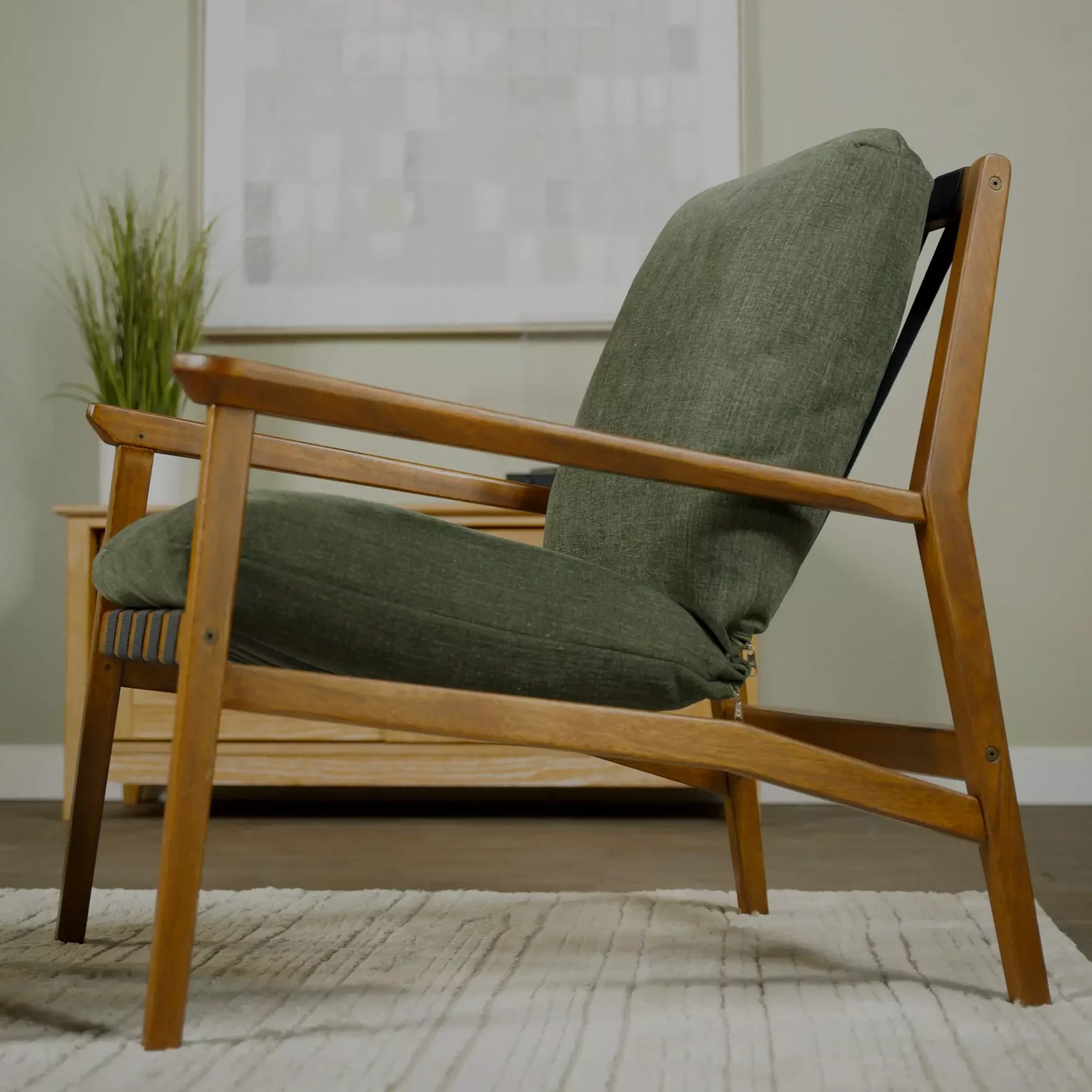 Mid Century Lounge Chair - Image 79