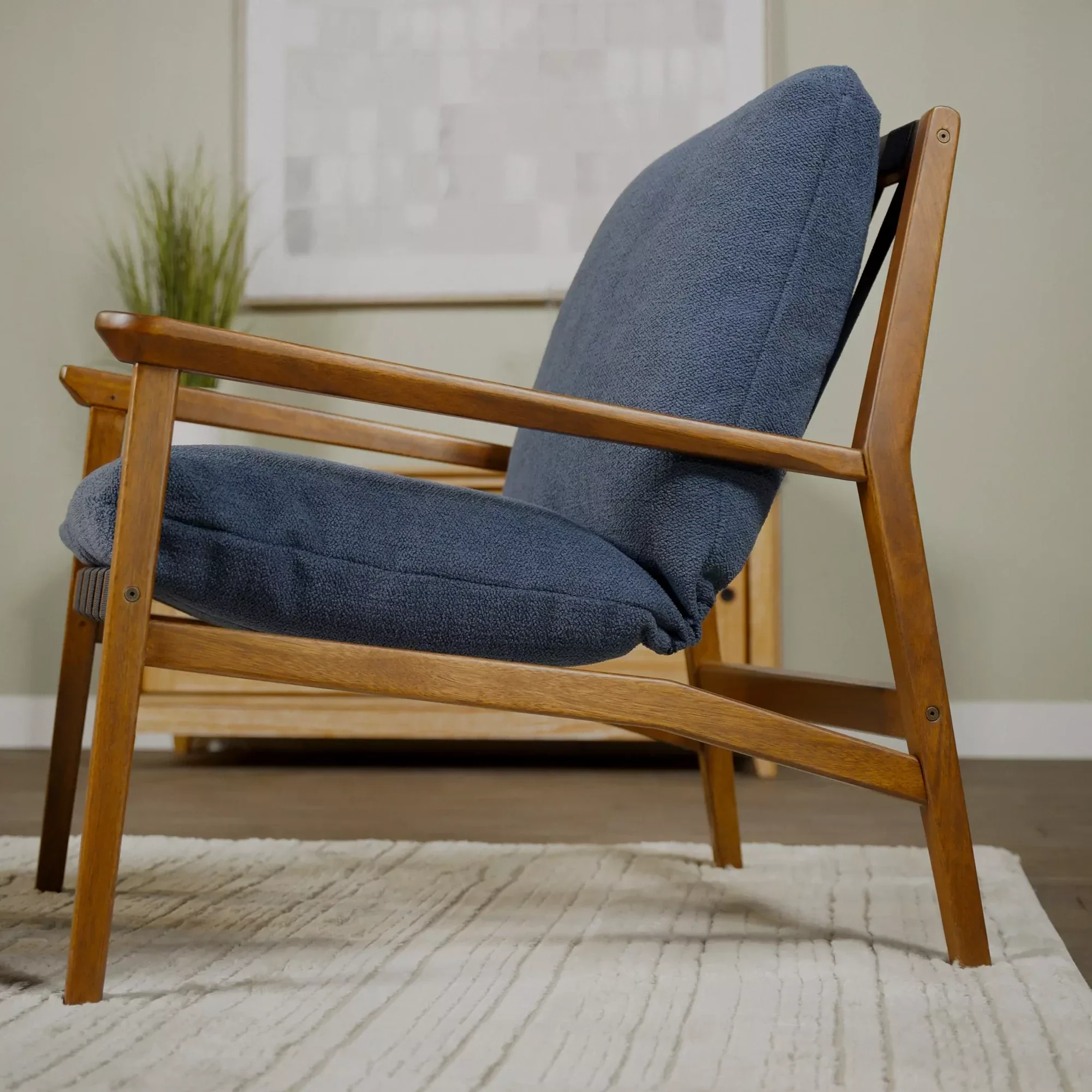 Mid Century Lounge Chair - Image 80