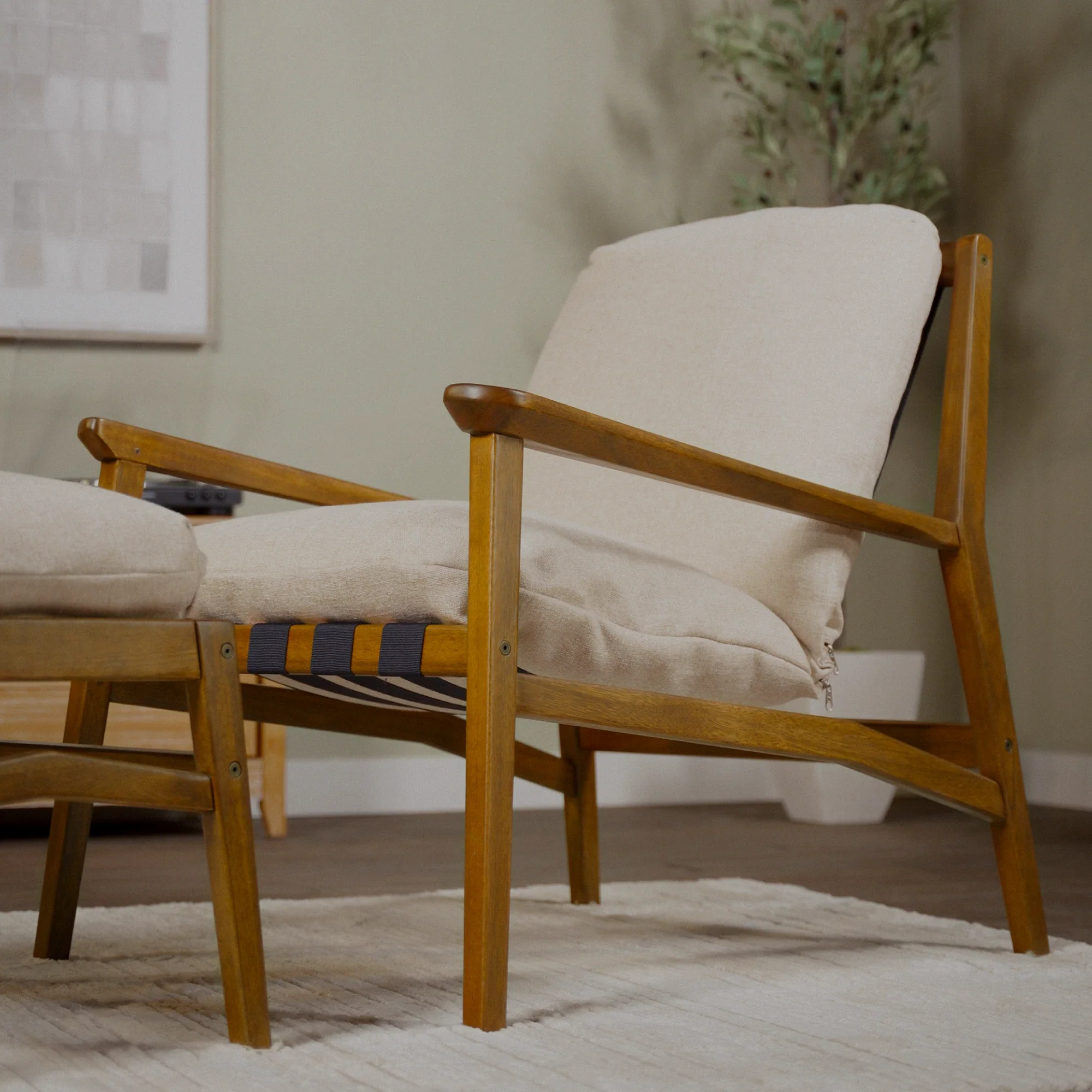 Mid Century Lounge Chair - Image 86