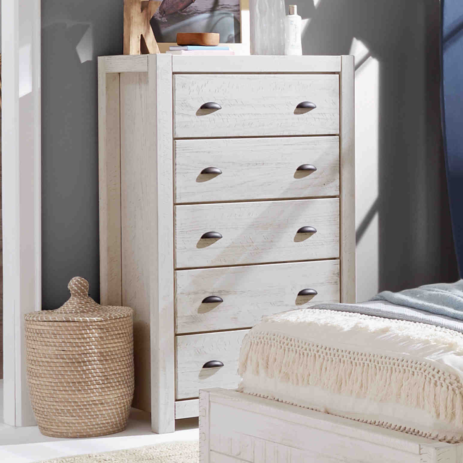 Montauk 5-Drawer Chest - Image 9