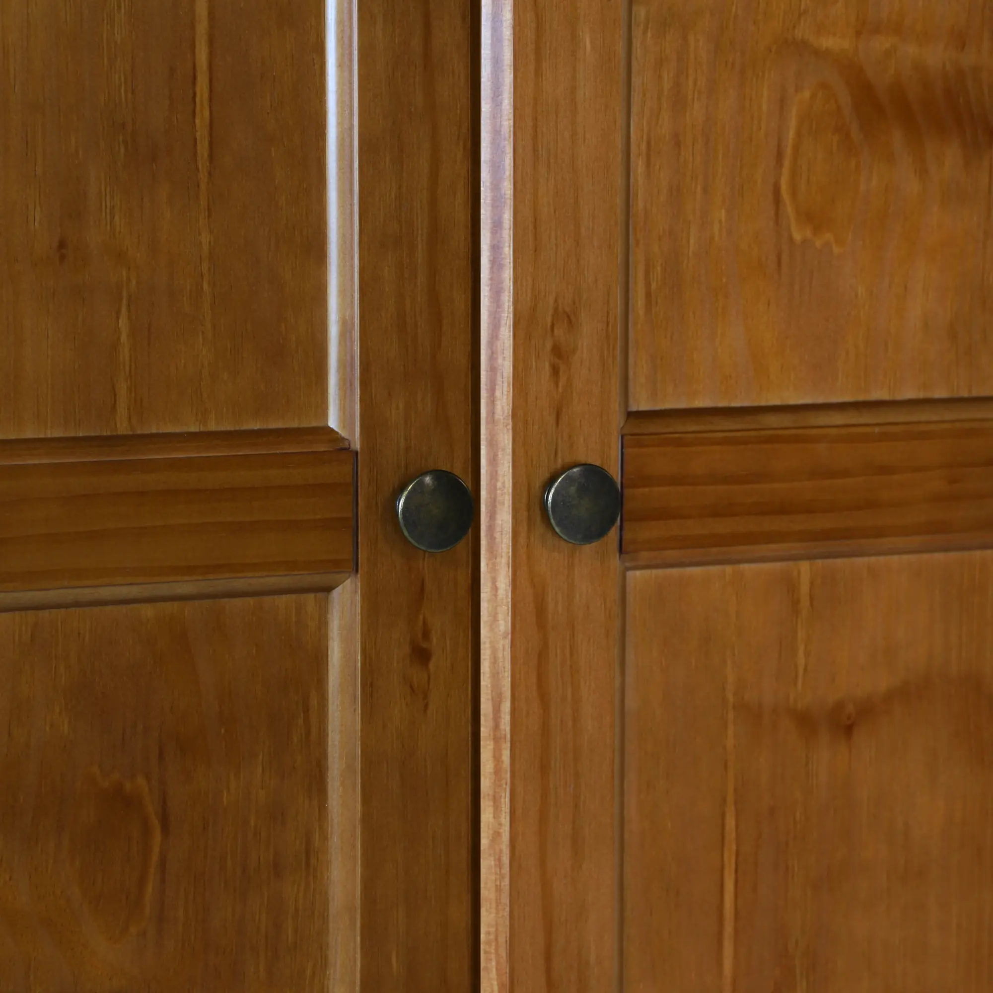 Shaker 3-Door Wardrobe - Image 19