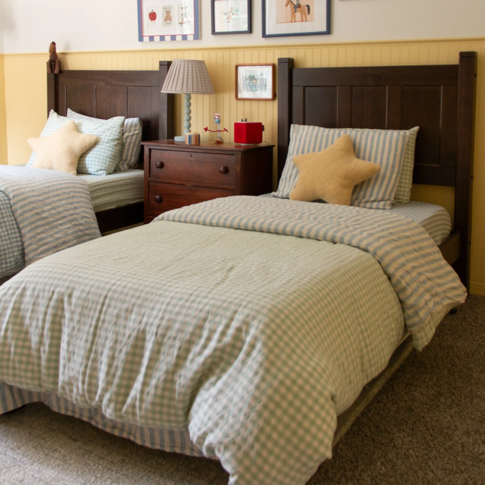 Shaker Panel Platform Bed - Image 3