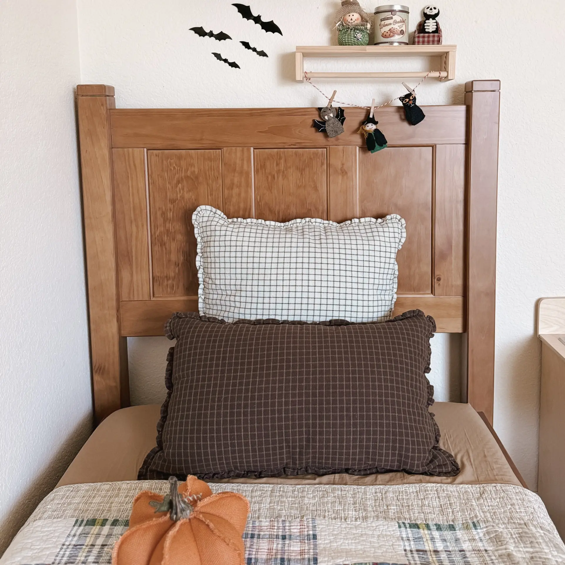 Shaker Panel Platform Bed - Image 38